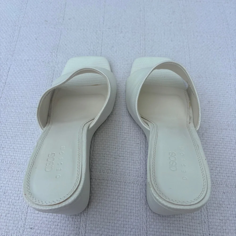 Women's 12 ASOS White Embossed Square Open Toe Slide Wedge Going Out Sandals